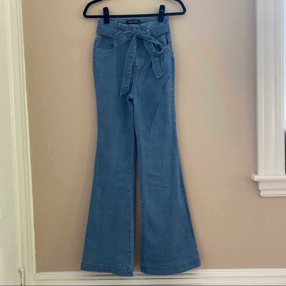 Retro wide flair jeans with tie